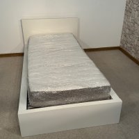 Единично легло с подматрачна рамка и матрак , снимка 1 - Спални и легла - 44247168