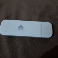 ОТКЛЮЧЕН! 4G LTE USB модем/флашка за мобилен интернет Huawei E3372, снимка 1 - Мрежови адаптери - 41680514