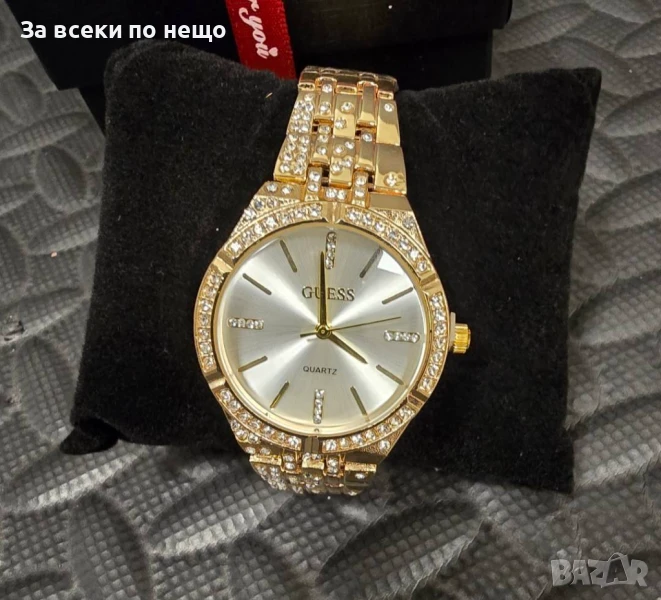 Guess Ръчен Златист Часовник С Кристали И Бял Циферблат В Кутия Код VL-125, снимка 1