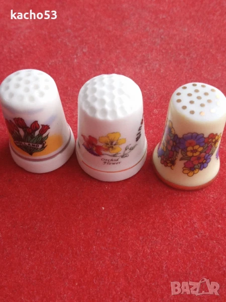 Порцеланови напръсници- 3 броя., снимка 1