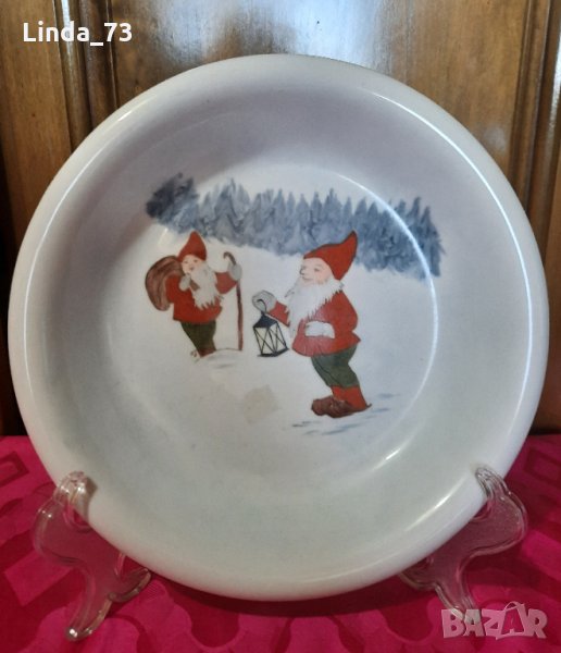 Чиния/купичка-с детски,коледен мотив-унгарски порцелан. Маркирана. Внос от Германия., снимка 1