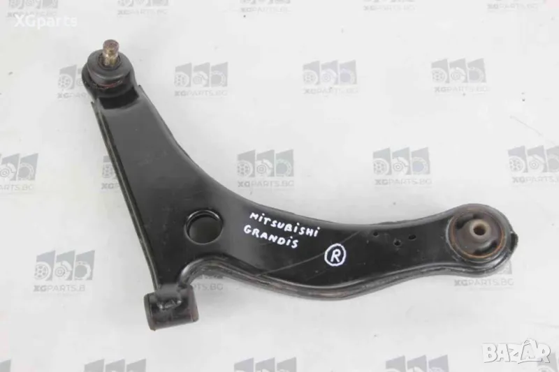 Носач преден десен за Mitsubishi Grandis 2.4i 165 к.с. (2003-2011), снимка 1