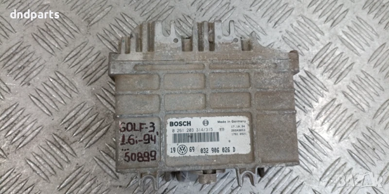 Компютър VW Golf 3 1.6i 1994г. 032906026D 0261203314 , снимка 1