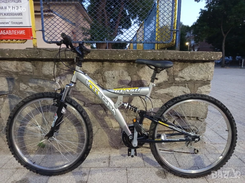 26 цола алуминиев велосипед с 21 скорости усилени капли амортисьори предни и задни , снимка 1