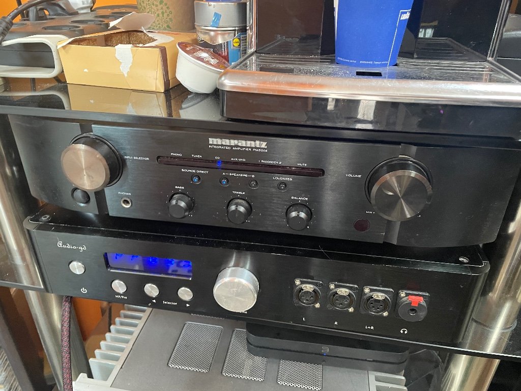 Marantz PM5004 Stereo integrated amplifier at Crutchfield