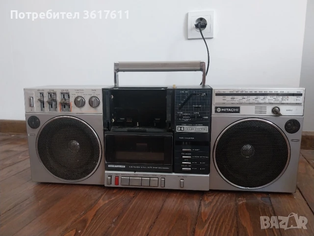 Касетофон радиокасетофон Hitachi, снимка 1