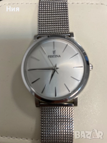 Дамски часовник  