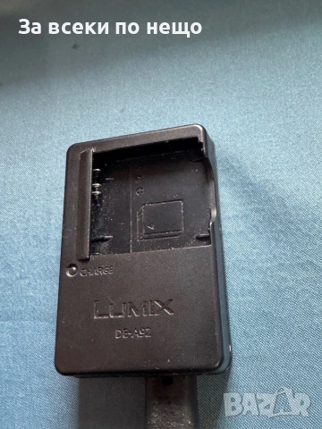 Оригинално зарядно за цифров фотоапарат Panasonic Lumix DE-A92A за батерия , снимка 4 - Батерии, зарядни - 53181883