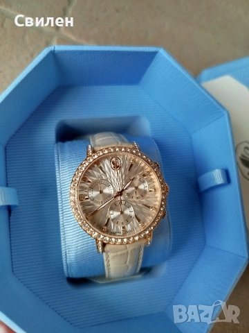 Дамски часовник Swarovski Tennis Matrix Chrono, снимка 6 - Дамски - 53121591
