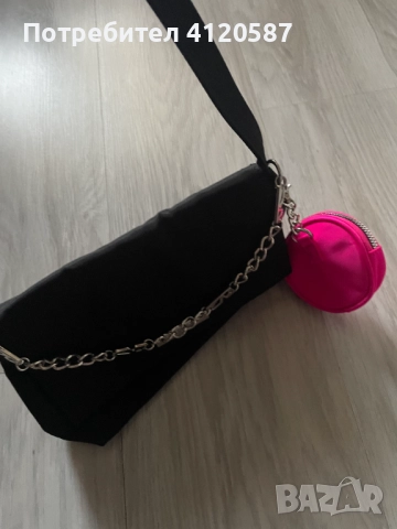 Дамска чантичка, снимка 2 - Чанти - 52977271