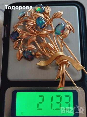 Лот от 3 брошки,златна 18 к. брошка с черни опали,и две с диаманти, снимка 7 - Други - 52085157