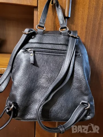 Дамска раница, снимка 2 - Раници - 48219687