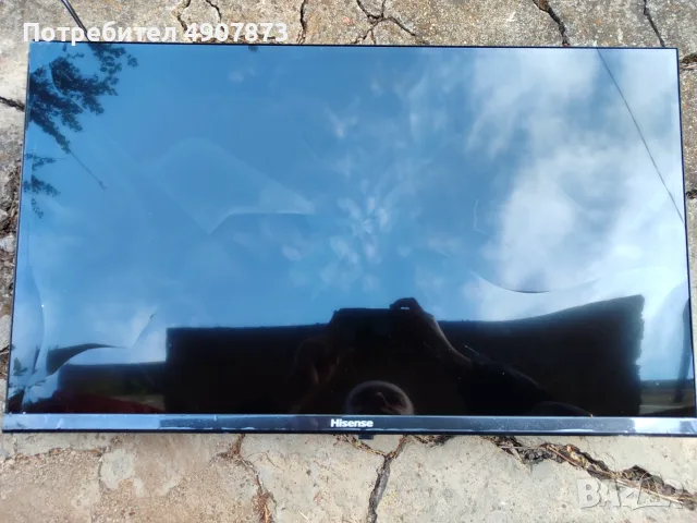 Продавам телевизор Hisense, модел 32A5750FA със счупена матрица