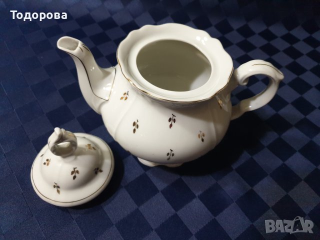 Голям порцеланов бароков чайник - СИП , снимка 3 - Сервизи - 42612610