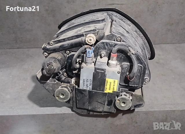 Lancia Thesis - оригинален фар ксенон - ланчиа тесис, снимка 9 - Части - 40828853