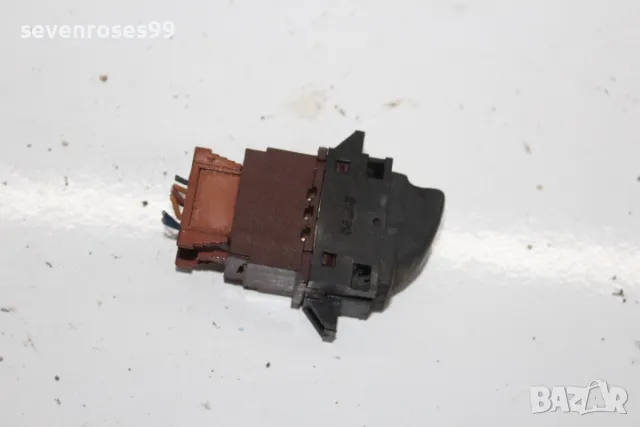 Бутон ел стъкло Renault Laguna 1 1.8i 1997 Рено Лагуна 1 хечбек ляво, снимка 2 - Части - 48508118