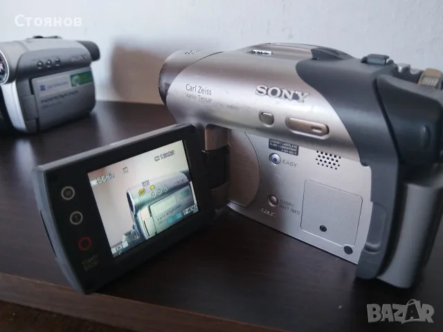 Камера SONY DCR-DVD105E DVD Handycam Japan, снимка 14 - Камери - 55987037