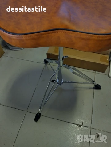 Олекотени столчета и стол тип трон за барабани или друго, снимка 8 - Ударни инструменти - 42838673