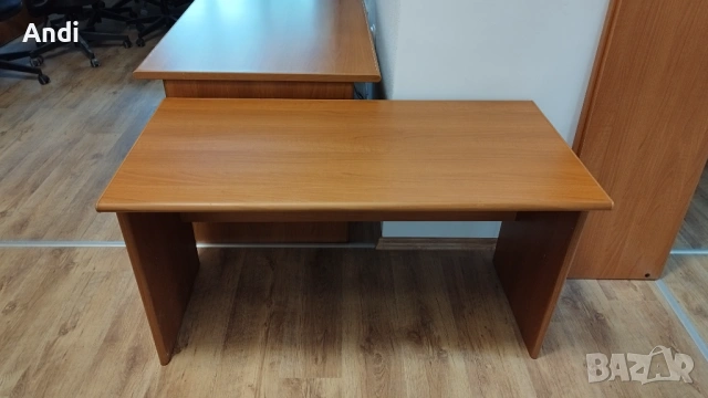 Бюро 120/79см бисочина 73см цбят - офис маса, снимка 4 - Работни маси и бюра - 53397731