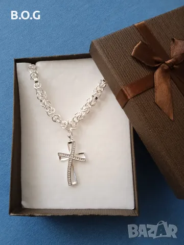 Масивен, сребърен ланец. 5 различни варианта с кръст. Поставен в луксозна подаръчна кутия., снимка 3 - Колиета, медальони, синджири - 43450769