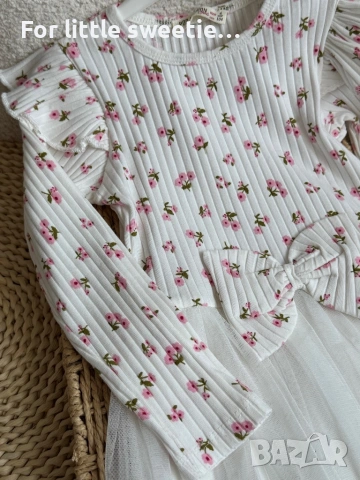 Красива бяла рокля с нежни цветя 🌸 нова! , снимка 2 - Детски рокли и поли - 53812551