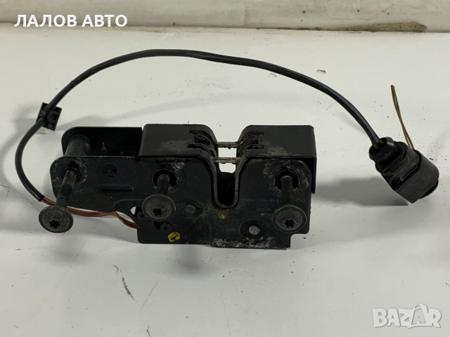 Ключалка преден капак Ауди А5 Kluchalka preden kapak Audi A5 8T0823509, снимка 2 - Части - 51613564