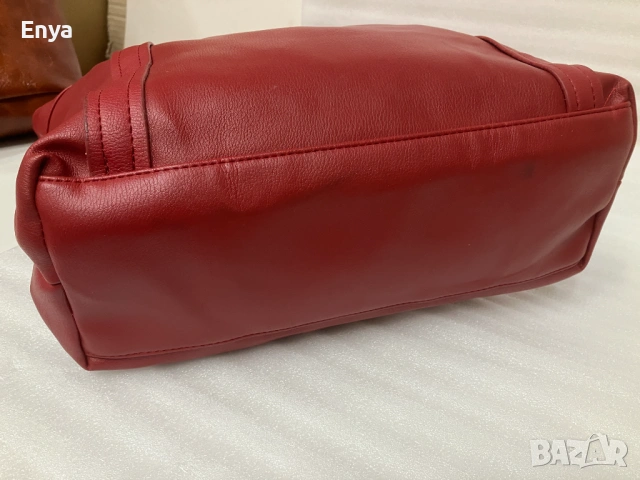 Дамска чанта от еко-кожа Daniel Hechter - червена на цвят, снимка 5 - Чанти - 53456250