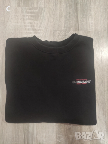 Дамска блуза с лека вата на Guess, снимка 2 - Блузи с дълъг ръкав и пуловери - 53454288