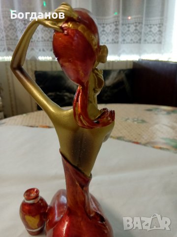 СТАТУЕТКИ ЕЛЕГАНТНИ И КРАСИВИ 2 БР. ПО-ТЪМНА И ЧЕРВЕНА, снимка 13 - Други ценни предмети - 39015931