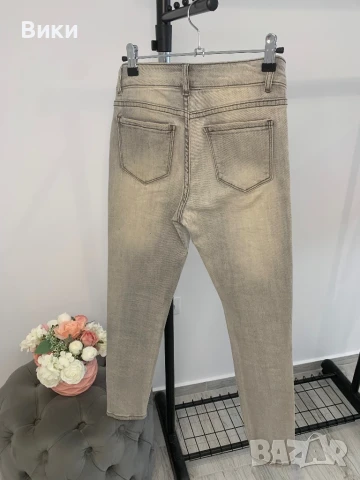 Дънки с камъни в размер XS, снимка 12 - Дънки - 51096045