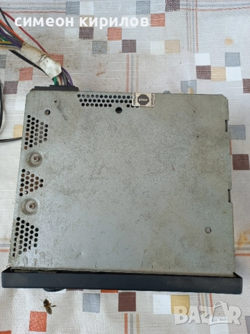 Продавам авторадиокасетофон Grunding., снимка 3 - Аксесоари и консумативи - 51732560