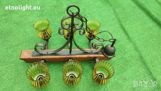 Красив полилей съчетание от дървена греда, ковано желязо и жълти стъкленици , снимка 2 - Полилеи - 53812724