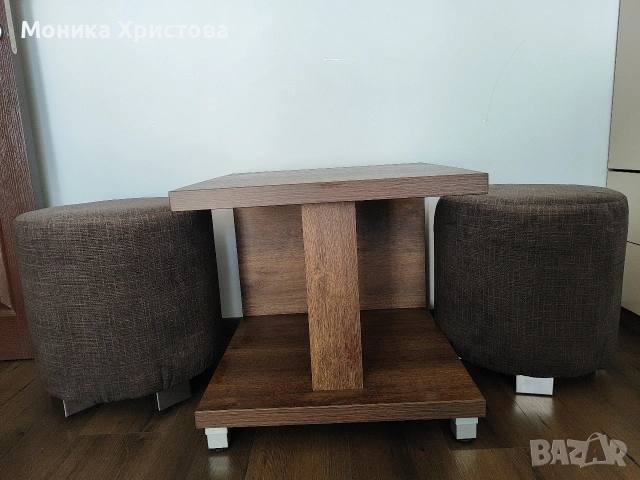 Масивна холма маса с две табуретки , снимка 2 - Дивани и мека мебел - 53816594