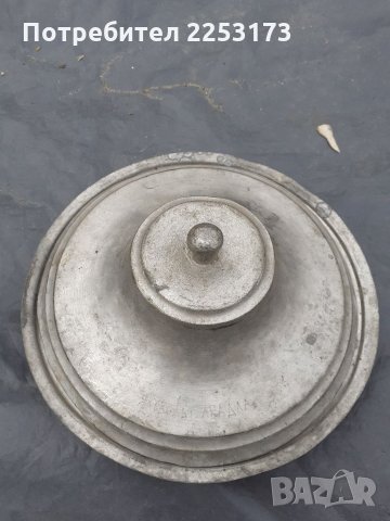 Стара чиния с капак и надпис