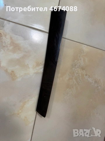 Вътрешна лайсна на задна дясна на Ауди Audi A8 D4 4H само за 50лв. 4H0867420