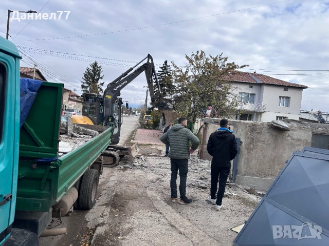 Услуги с 3/5-тонен багер, тристранен самосвал Mercedes 814, Mercedes 308-бордови., снимка 9 - Транспортни услуги - 50378391