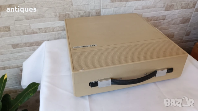 Стара пишеща машина Privileg 160 - Made in Germany, снимка 8 - Антикварни и старинни предмети - 53006580