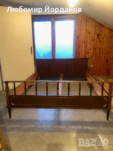 Дървена спалня / легло – като ново, неупотребявано.