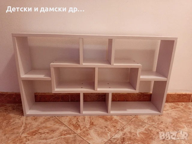 Бяла дървена етажерка за стена , снимка 1