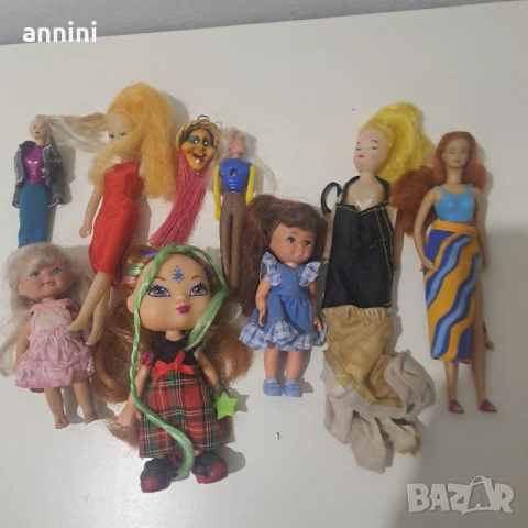 продавам лепенки УЙНКС  ЗА АЛБУМА, снимка 18 - Филателия - 35869592