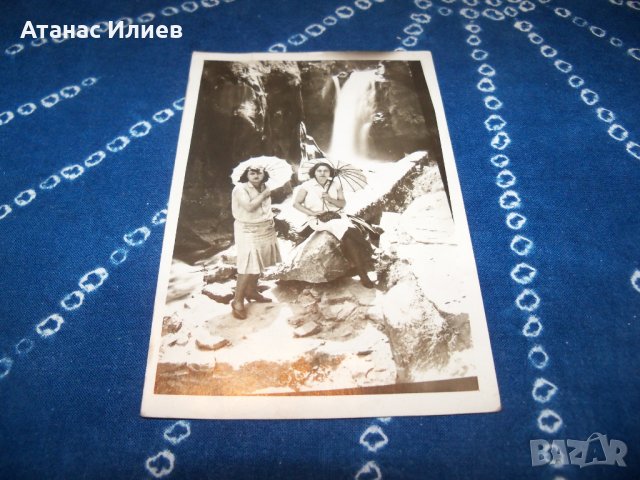 Стара картичка-снимка жени с чадъри, снимка 2 - Други ценни предмети - 34609391