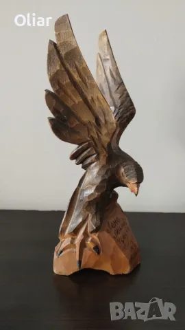 Много красива и реалистична дървена фигурка на орел. Винтидж.