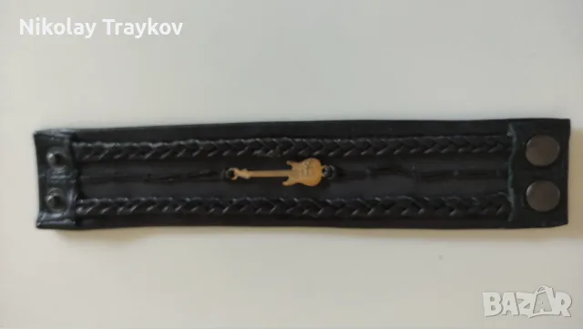 Ръчно изработена кожена гривна с китара, снимка 2 - Ръчно изработени сувенири - 55876715