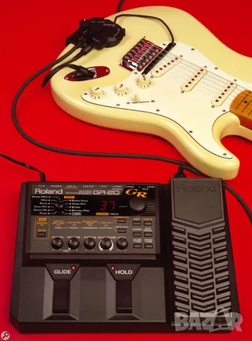 Синтезатор за китара Roland GR20 пълен комплект - машина,Миди адаптер с бокс, 13 пинов кабел,адаптер, снимка 2 - Китари - 55846606