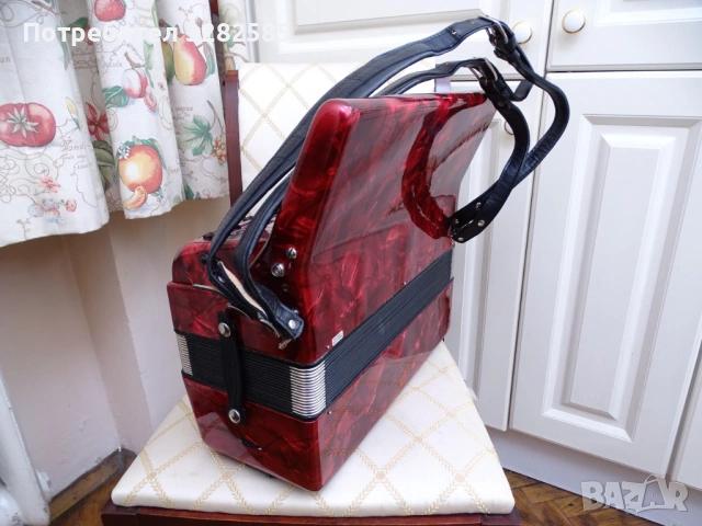 Нов акордеон Weltmeister Meteor 60 баса, снимка 8 - Акордеони - 53719640