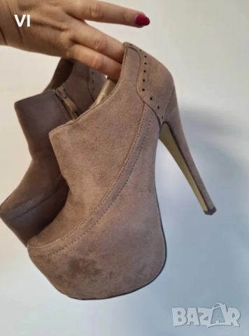 Нови бежови затворени обувки / боти, снимка 3 - Дамски елегантни обувки - 51975306