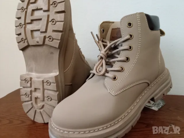 Мъжки зимни обувки (боти),леки,топли и удобни.Размер 42., снимка 2 - Мъжки боти - 48401822