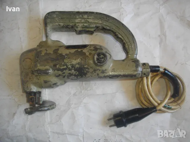 AEG Немска Професионална ЕЛЕКТРИЧЕСКА НОЖИЦА  за рязане на ламарина 2,5 мм 6,0кг 620W Старо качество