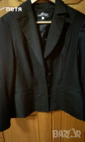 костюм за деловата жена