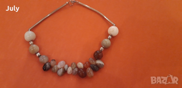 Колие от планински ахат